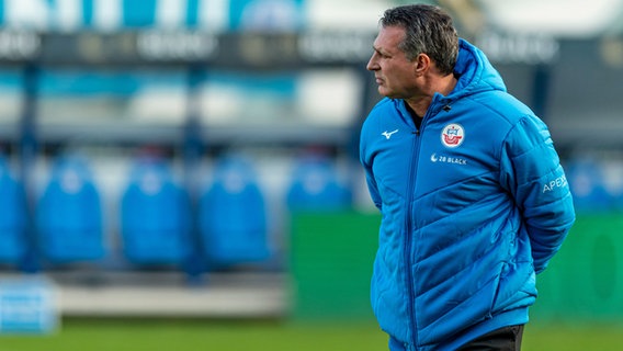 Alois Schwartz, Trainer des FC Hansa Rostock © IMAGO / Fotostand 