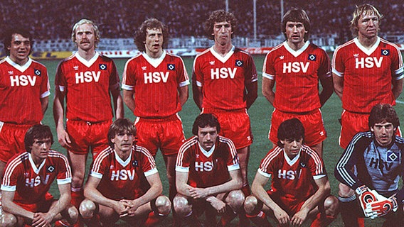 Die HSV-Mannschaft vor dem Europacup-Finale 1983 © picture-alliance / Sven Simon 