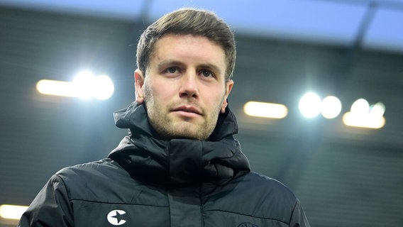 Trainer Fabian Hürzeler vom Fußball-Zweitligisten FC St. Pauli © Witters 