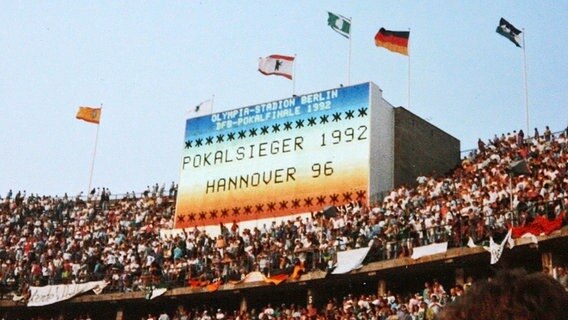 Am 23. Mai 1992 holte Hannover 96 sensationell den DFB-Pokal gegen Mönchengladbach. © Uli Petersen Foto: Uli Petersen