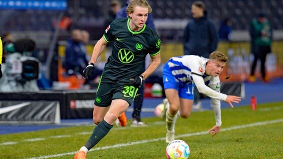Patrick Wimmer vom VfL Wolfsburg © IMAGO/Eibner-Pressefoto Foto: Uwe Koch