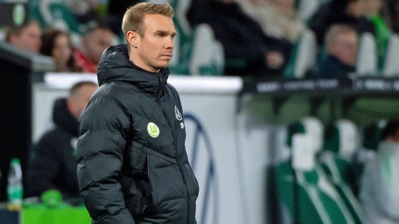 Tommy Stroot, Trainer des VfL Wolfsburg © IMAGO / Eibner 