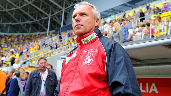 Rostocks Trainer Peter Vollmann © dpa Foto: Thomas Eisenhuth