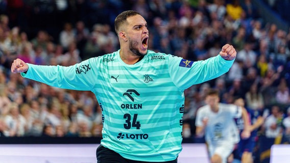 Samir Bellahcene (THW Kiel, 34) GER, THW Kiel vs. Paris St. Germain © Imago / Eibner Foto: Marcel von Fehrn