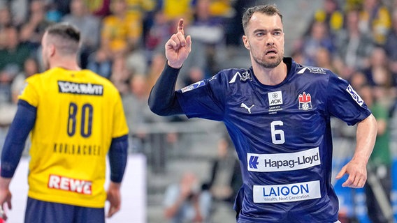Jubel bei Casper Ulrich Mortensen vom Handball Sport Verein Hamburg © IMAGO / foto2press 