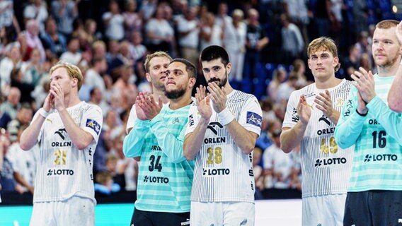 Die Handballer des THW Kiel © picture alliance / Eibner-Pressefoto | Eibner Pressefoto/Marcel von Fehrn 