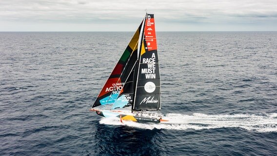 Die Malizia auf hoher See © Antoine Auriol Foto: Antoine Auriol