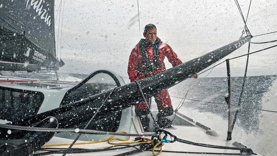 Will Harris an Bord der Malizia © Antoine Auriol Foto: Antoine Auriol