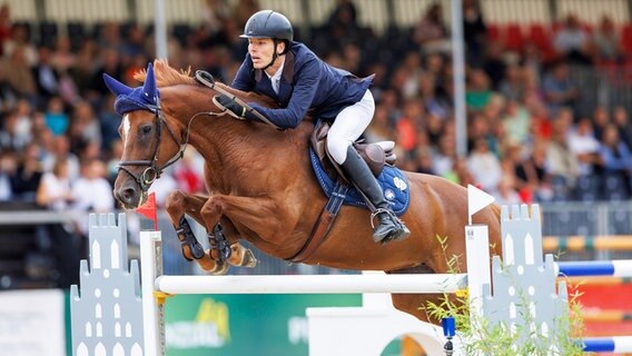 Gerben Morsink mit Carina Z in Aktion © IMAGO / Stefan Lafrentz 