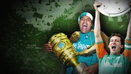 Ailton mit DFB-Pokal und Frank Baumann mit Meisterschale © picture-alliance / Andreas Altwein / Sven Simon / NDR 